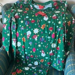 Holiday Green Women's Pajama Set